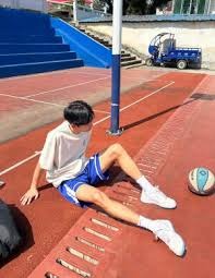 详解棒球规则中的球衣颜色冲突规定及主场浅色客场深色的传统